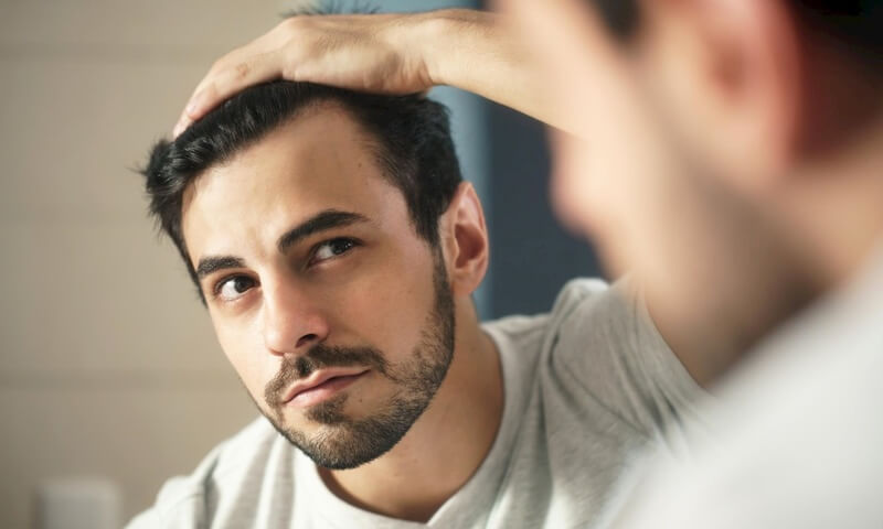 Hướng dẫn kỹ thuật cắt tóc bằng kéo và tông đơ cho nam giới