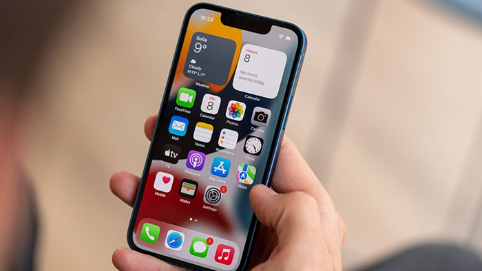 iPhone 13 mini 256GB sở hữu màn hình tai thỏ quen thuộc