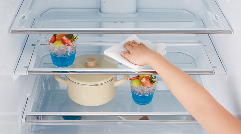 Tiện lợi với khay kính chịu lực
