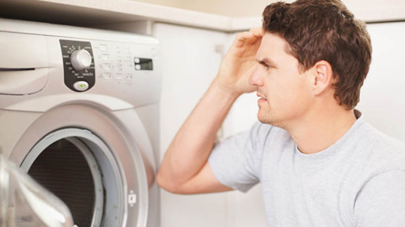 Không rút điện có thể làm ảnh hưởng đến tuổi thọ của máy