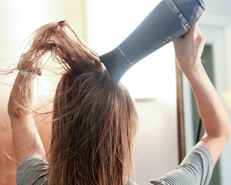 Lưu ý cần biết khi sử dụng máy sấy tóc