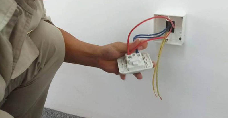 Phích cắm điện gặp vấn đề