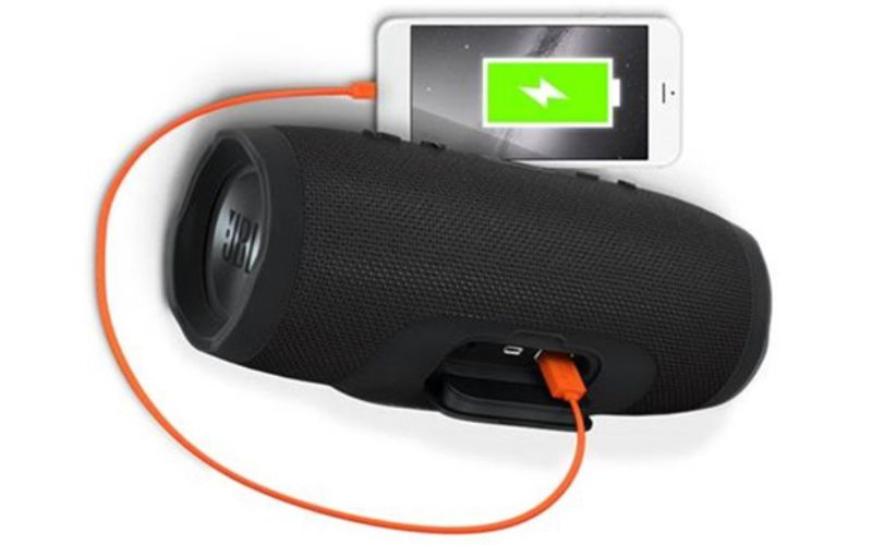 Có thể sạc loa bluetooth bằng điện thoại di động