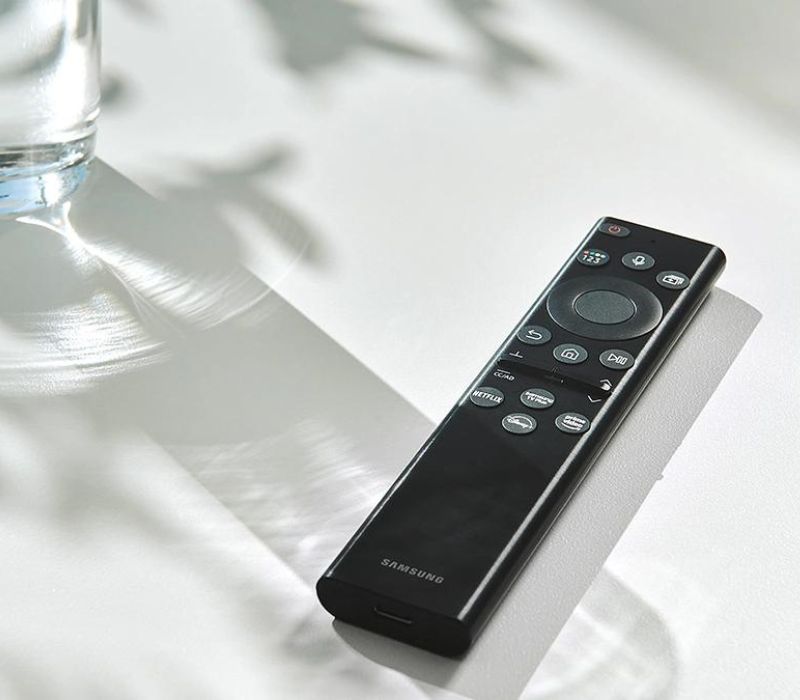 SolarCell Remote hoạt động bằng năng lượng mặt trời