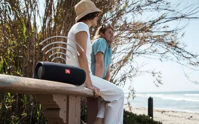 Chỉ nên sử dụng loa bluetooth sau khi sạc xong