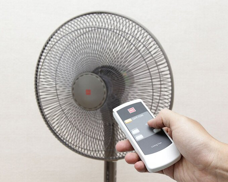 Sử dụng remote điều khiển quạt từ xa