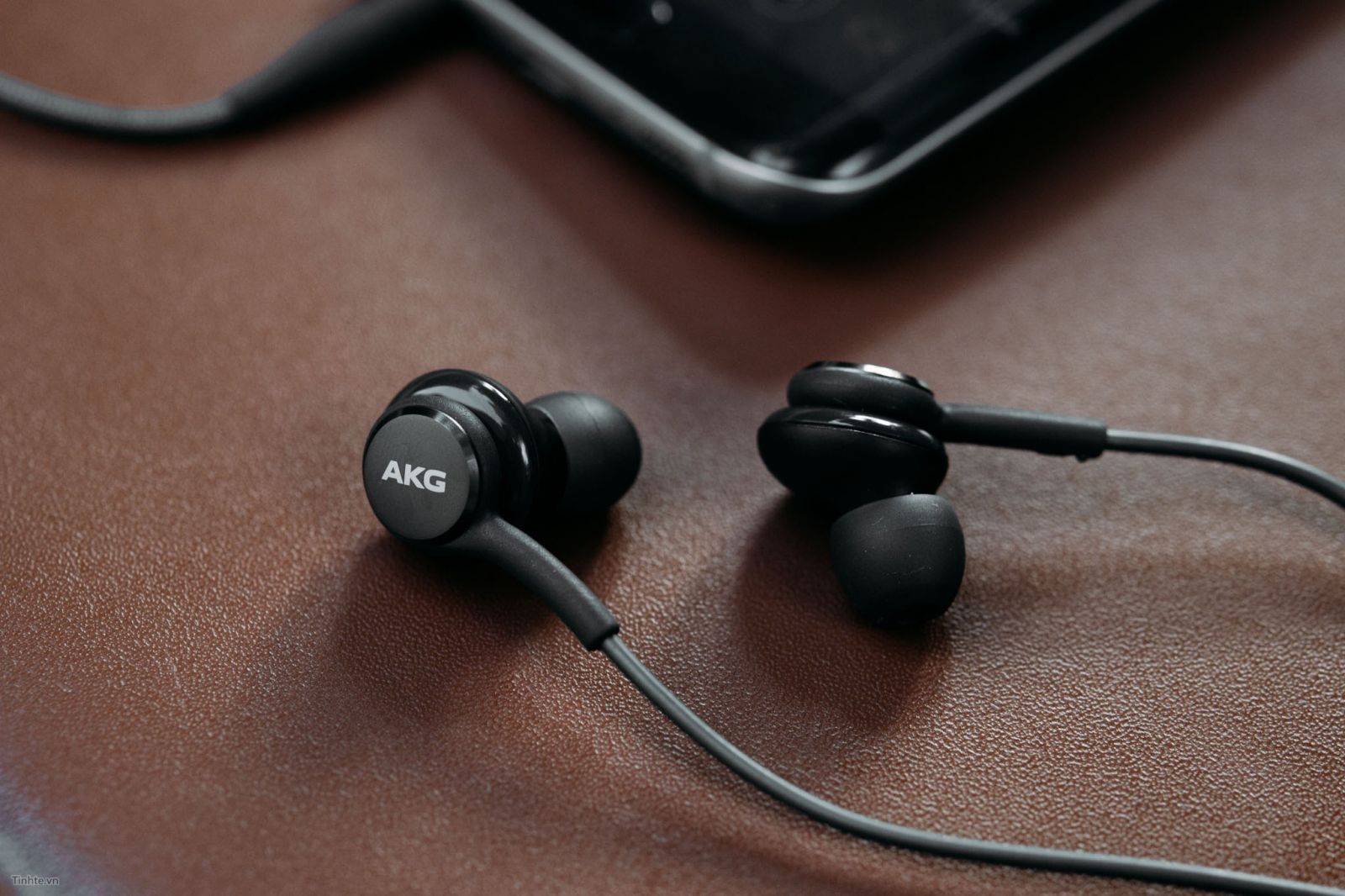 Tai nghe AKG