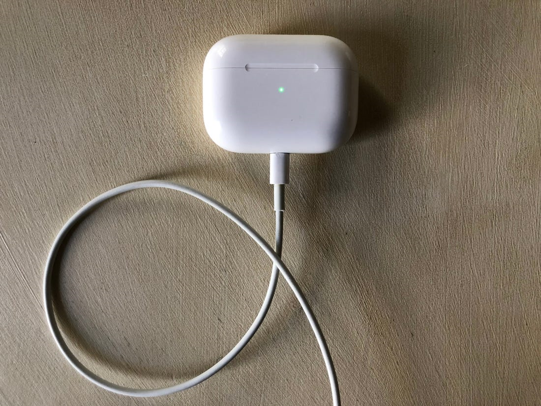 Cách phân biệt airpod thật và giả