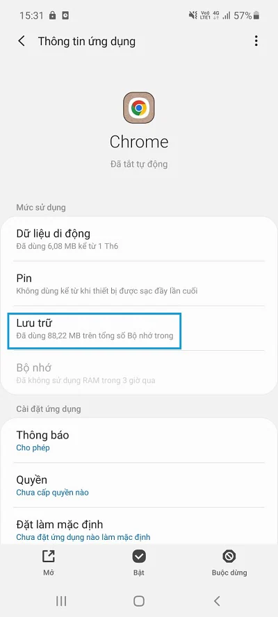 Vào ứng dụng muốn xóa bộ nhớ đệm Cache rồi chọn “Lưu trữ"