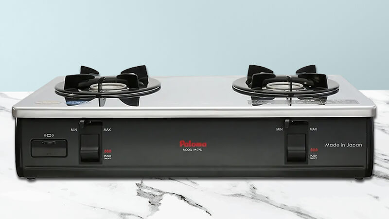 Paloma PA-7PSJ có mặt bếp bằng inox sáng bóng