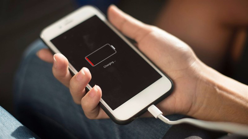 iPhone hiện đã sạc nhưng không vào pin do đâu?