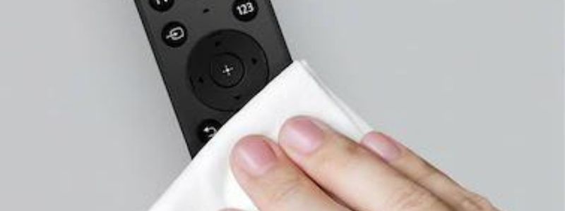 Remote đi kèm Tivi Sony 4K 75 Inch KD-75X80K dễ dàng vệ sinh