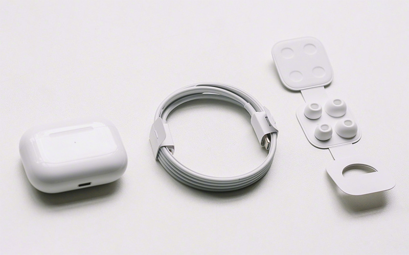 Bộ sản phẩm đi kèm khi mua tai nghe AirPods Pro