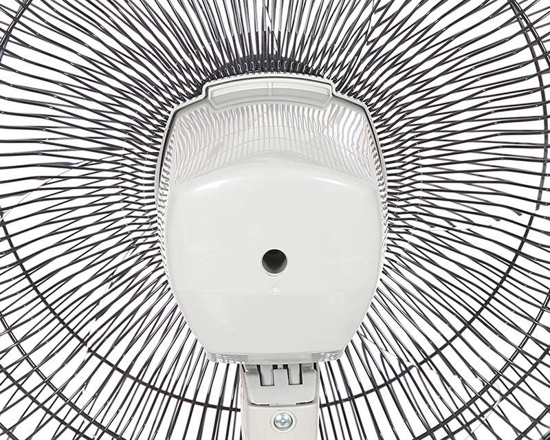 Mitsubishi LV16-RA SF-GY-Xám Nhạt được trang bị động cơ bạc đạn bền bỉ
