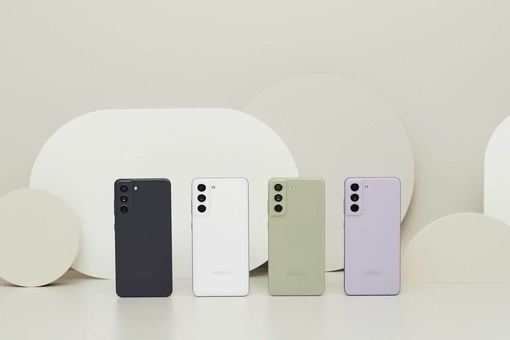 Nên mua Samsung dòng A hay S