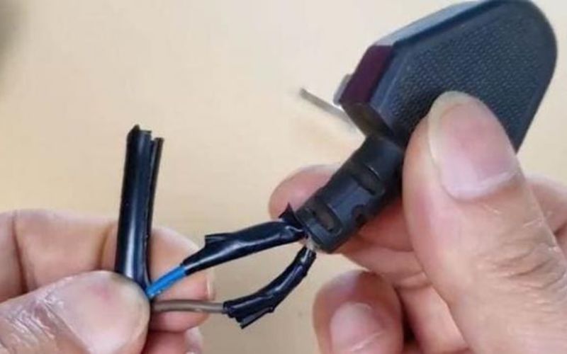 TV box không lên nguồn do dây cáp hư hỏng