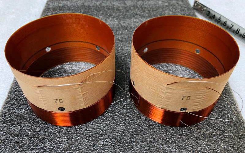 Chuẩn bị coil loa mới để tiến hành cách thay coil loa