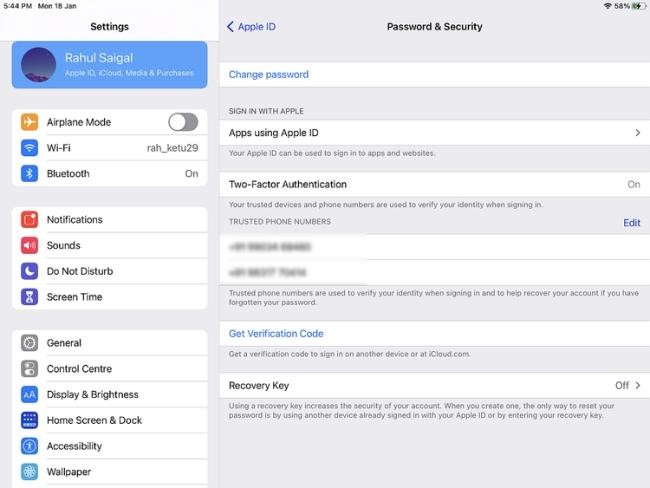 vào “Password & Security” rồi chọn “Change password”