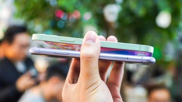 So sánh iPhone 11 và 12