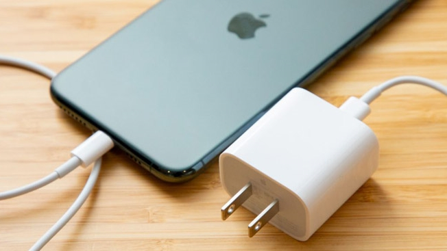 So sánh iPhone 11 và 12