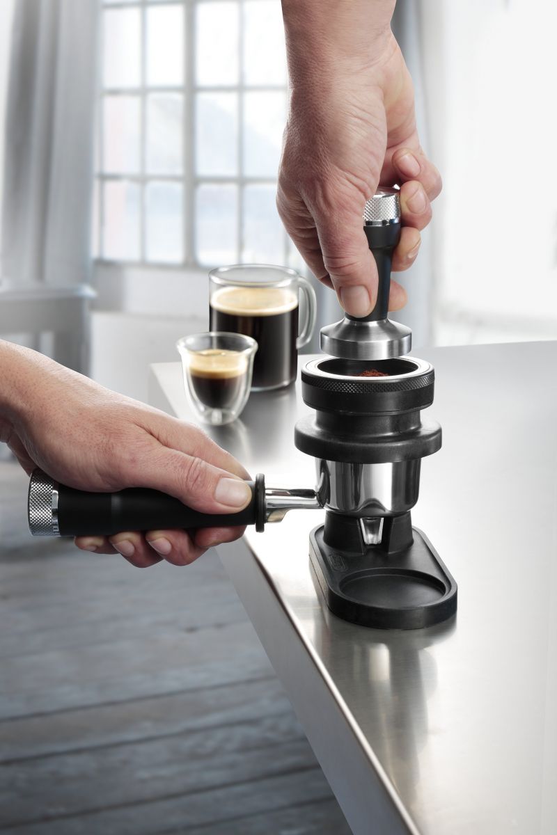 Hướng dẫn cách vệ sinh máy pha cà phê đơn giản tại nhà